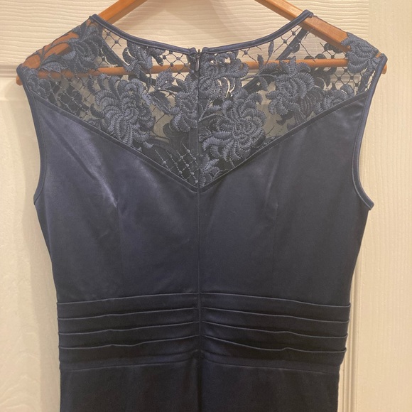 NWT Women’s Navy Formal Ruffled Evening Prom VFSHOW size M - Picture 6 of 12